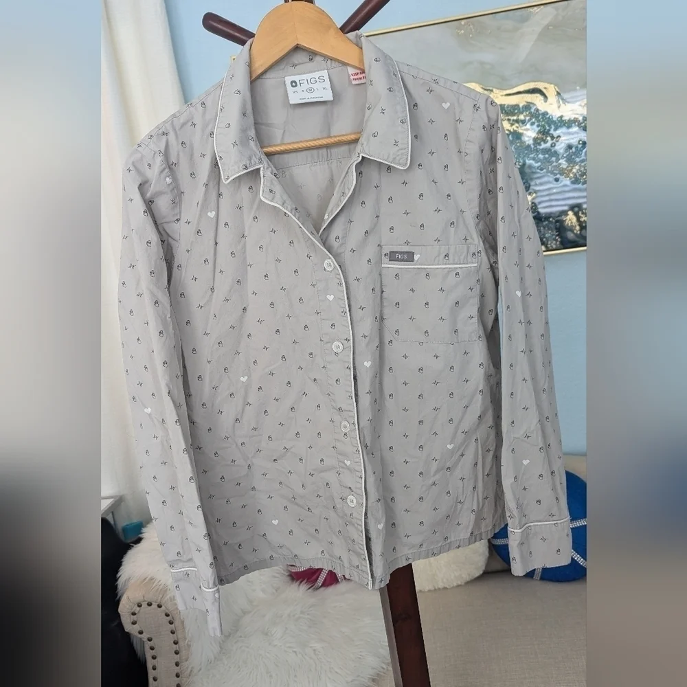 Figs Woman's Night Shift Heart Long Sleeve  PJ Top Size M